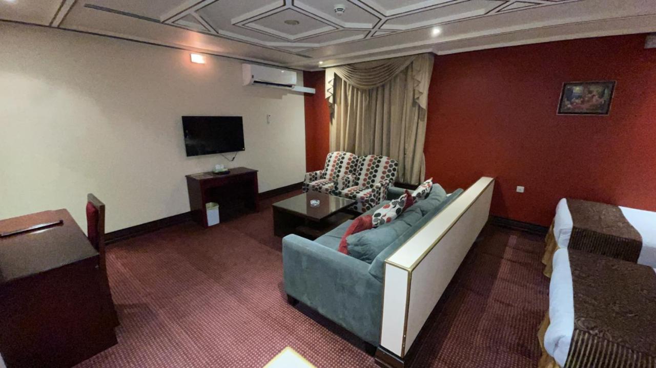 Al Mansour Grand Hotel Hafar Al-Batin Exterior photo